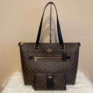 Coach purse and wallet set